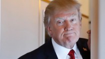 Video "Trumps Haltung zu Syrien: 180-Grad-Kehrtwende in nur sechs Monaten"